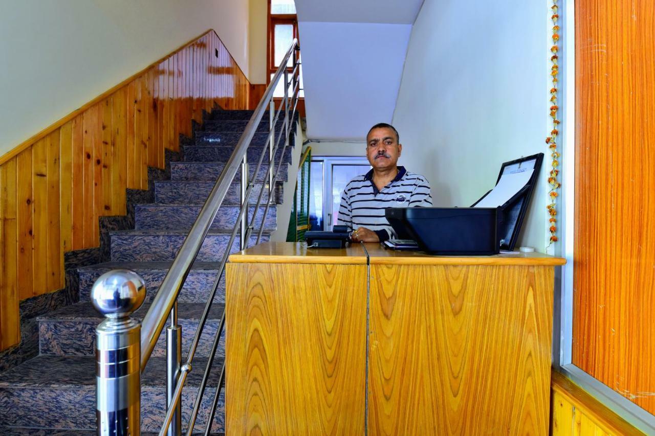 مايالي Oyo 38661 Hotel Apna Ghar المظهر الخارجي الصورة